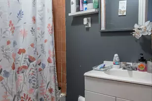 51 Detroit Ave, Providence, RI 02907 - Photo 9