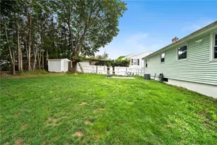 6 Flanders St, Johnston, RI 02919 - Photo 33