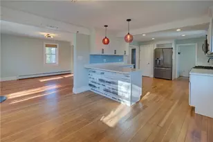 333 Greenwood Ave, Warwick, RI 02886 - Photo 9