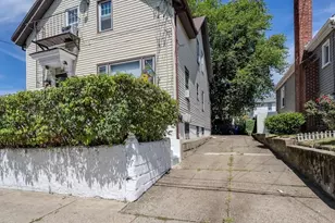 123 Yorkshire St, Providence, RI 02908 - Photo 3