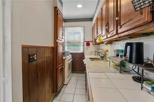 122 Lowden St, Pawtucket, RI 02860 - Photo 27