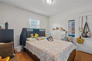 122 Lowden St, Pawtucket, RI 02860 - Photo 11