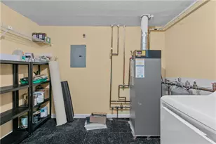 66 Girard Ave, Newport, RI 02840 - Photo 31