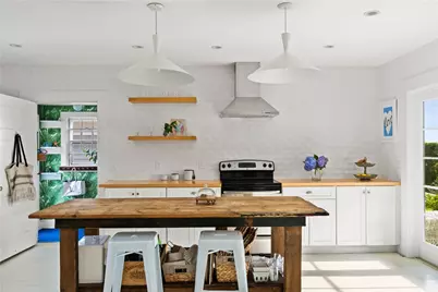 729 Bellevue Avenue #Cottage, Newport, RI 02840 - Photo 3