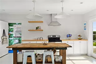 729 Bellevue Ave, Newport, RI 02840 - Photo 3