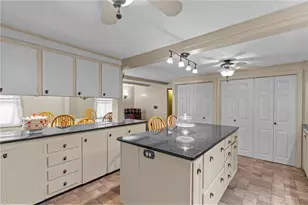 103 Clews St, Pawtucket, RI 02861 - Photo 7