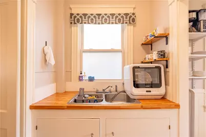 125 Taber Avenue, Providence, RI 02906 - Photo 15