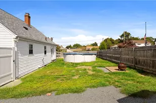 180 Grassmere Ave, East Providence, RI 02914 - Photo 27