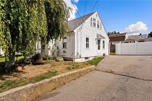 180 Grassmere Ave, East Providence, RI 02914 - Photo 3