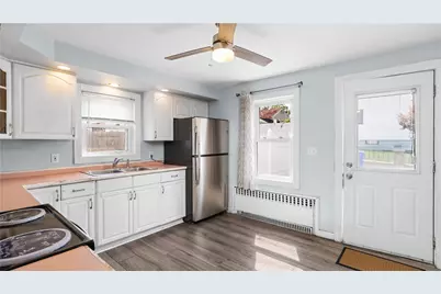 180 Grassmere Avenue, East Providence, RI 02914 - Photo 17