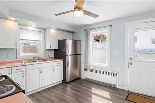 180 Grassmere Ave, East Providence, RI 02914 - Photo 17