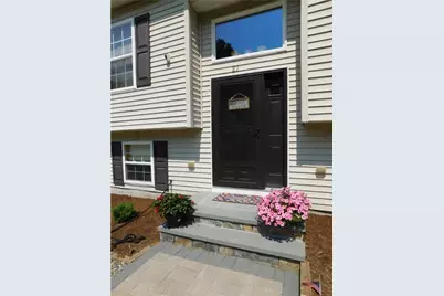 27 Nardolillo Street, Johnston, RI 02919 - Photo 3