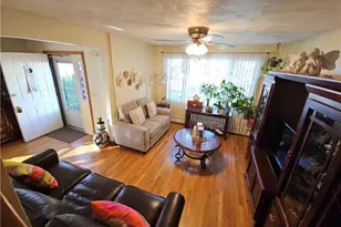 88 Manomet St, Providence, RI 02909 - Photo 5