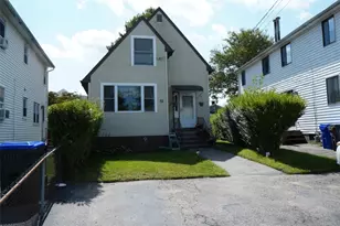 88 Manomet St, Providence, RI 02909 - Photo 1