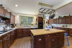 28 Newport St, Jamestown, RI 02835 - Photo 11
