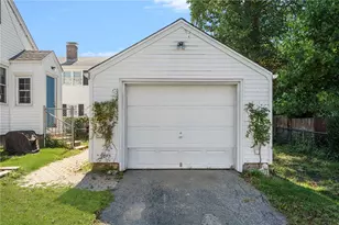 155 Evarts St, Newport, RI 02840 - Photo 29