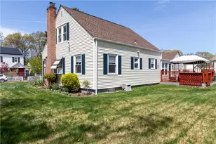132 Bakers Creek Rd, Warwick, RI 02886 - Photo 3
