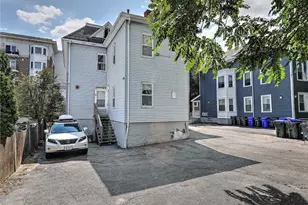 124 Pitman St, Providence, RI 02906 - Photo 3