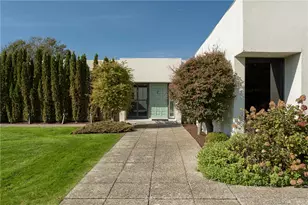 111 Ocean Ave, Newport, RI 02840 - Photo 11