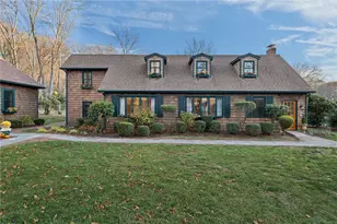 66 Essex Manor Ln, North Kingstown, RI 02874 - Photo 1