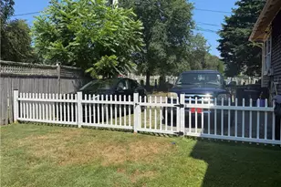 60 Farewell St, Newport, RI 02840 - Photo 3