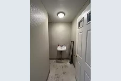 589 Pawtucket Avenue, Pawtucket, RI 02860 - Photo 11