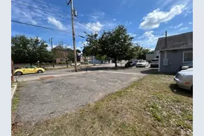 589 Pawtucket Avenue, Pawtucket, RI 02860 - Photo 9