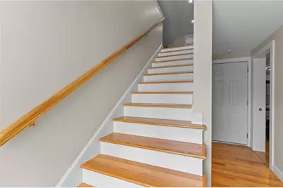 16 Brinley Street #8, Newport, RI 02840 - Photo 11