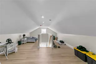 16 Brinley St, Newport, RI 02840 - Photo 13