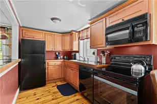 6 Hammond St, Newport, RI 02840 - Photo 7