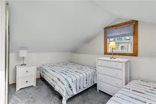 6 Hammond St, Newport, RI 02840 - Photo 17