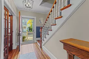 28 Rhode Island Ave, Newport, RI 02840 - Photo 5