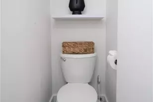 18 Meeting St, Newport, RI 02840 - Photo 27