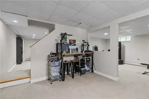 62 Beachmount Ave, Bristol, RI 02809 - Photo 37