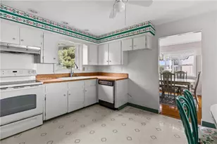 78 Ellery Rd, Newport, RI 02840 - Photo 11