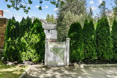 214 Coggeshall Avenue, Newport, RI 02840 - Photo 21