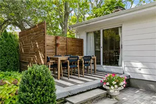 214 Coggeshall Ave, Newport, RI 02840 - Photo 23