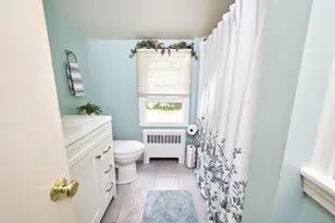 896 Main Rd, Tiverton, RI 02878 - Photo 29