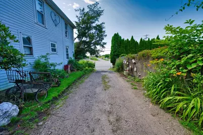 898 Main Road, Tiverton, RI 02878 - Photo 9