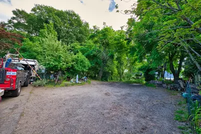 898 Main Road, Tiverton, RI 02878 - Photo 5