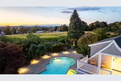 2040 East Main Road, Portsmouth, RI 02871 - Photo 9