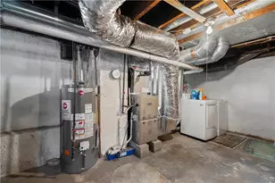 53 Wampanoag Trl, East Providence, RI 02915 - Photo 23