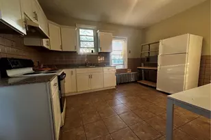 7 Lancaster St, Providence, RI 02906 - Photo 15