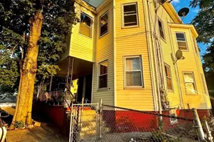 7 Lancaster St, Providence, RI 02906 - Photo 1
