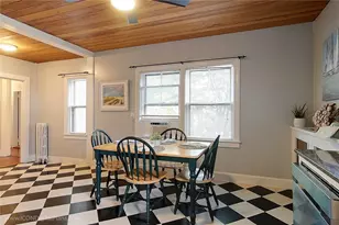 28 Narragansett Ave, Newport, RI 02840 - Photo 7