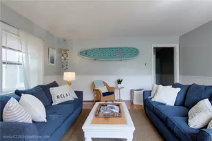 28 Narragansett Ave, Newport, RI 02840 - Photo 3