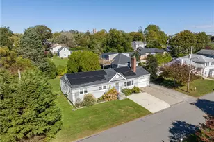 4 James St, Middletown, RI 02842 - Photo 3