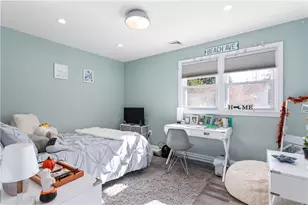 4 James St, Middletown, RI 02842 - Photo 25