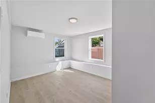 165 Rounds Ave, Providence, RI 02907 - Photo 21