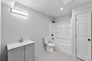 165 Rounds Ave, Providence, RI 02907 - Photo 23